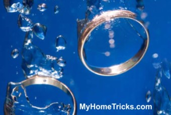 Jewelry cleaning -- myhometricks.com