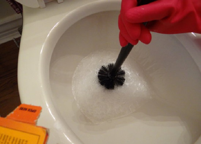 cleaning with baking soda –